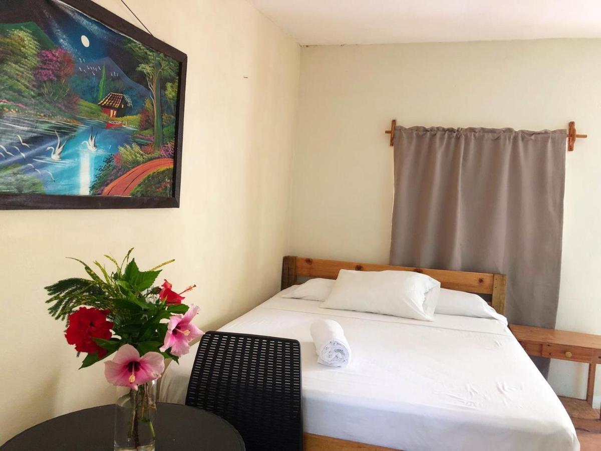Sunshine Hotel 리틀 콘 아일랜드 외부 사진
